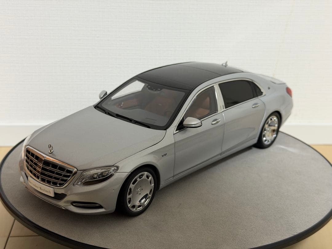 ミニカー Almost Real 1/18 Mercedes Maybach S600